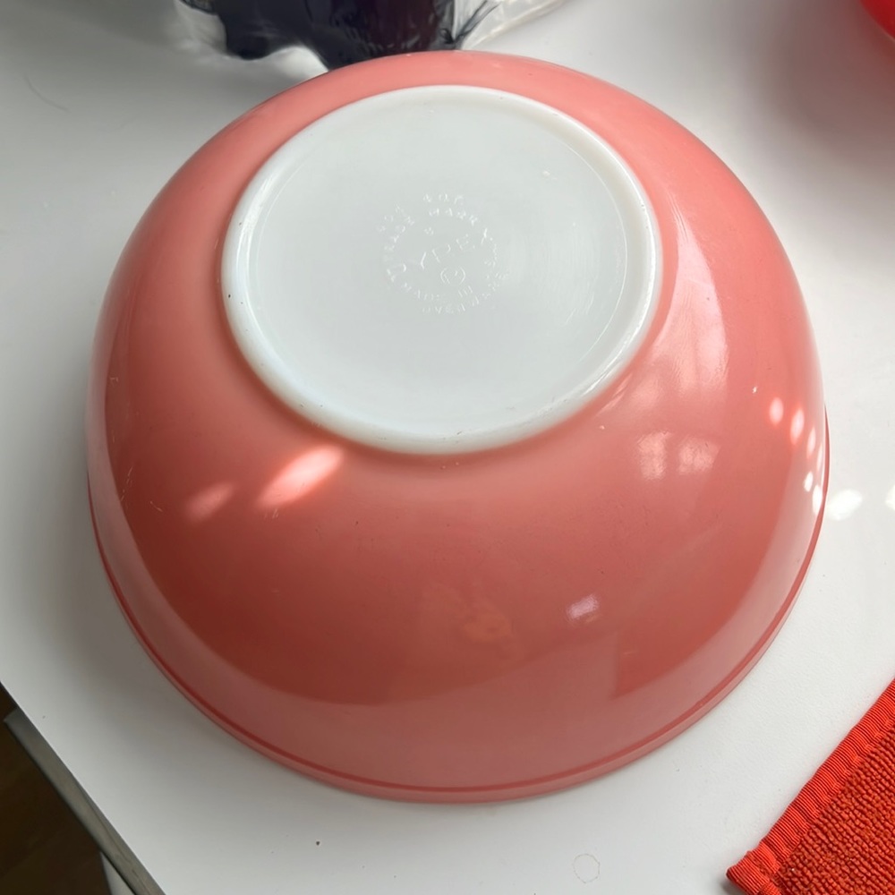 Vintage Pyrex Bowl